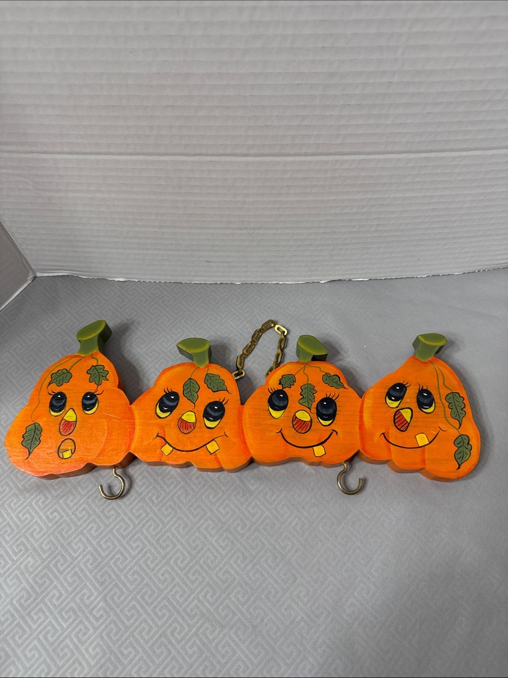 Vtg Hand Painted Wooden Pumpkin Wall Hook Rack Anthropomorphic Jack-O-Lanterns